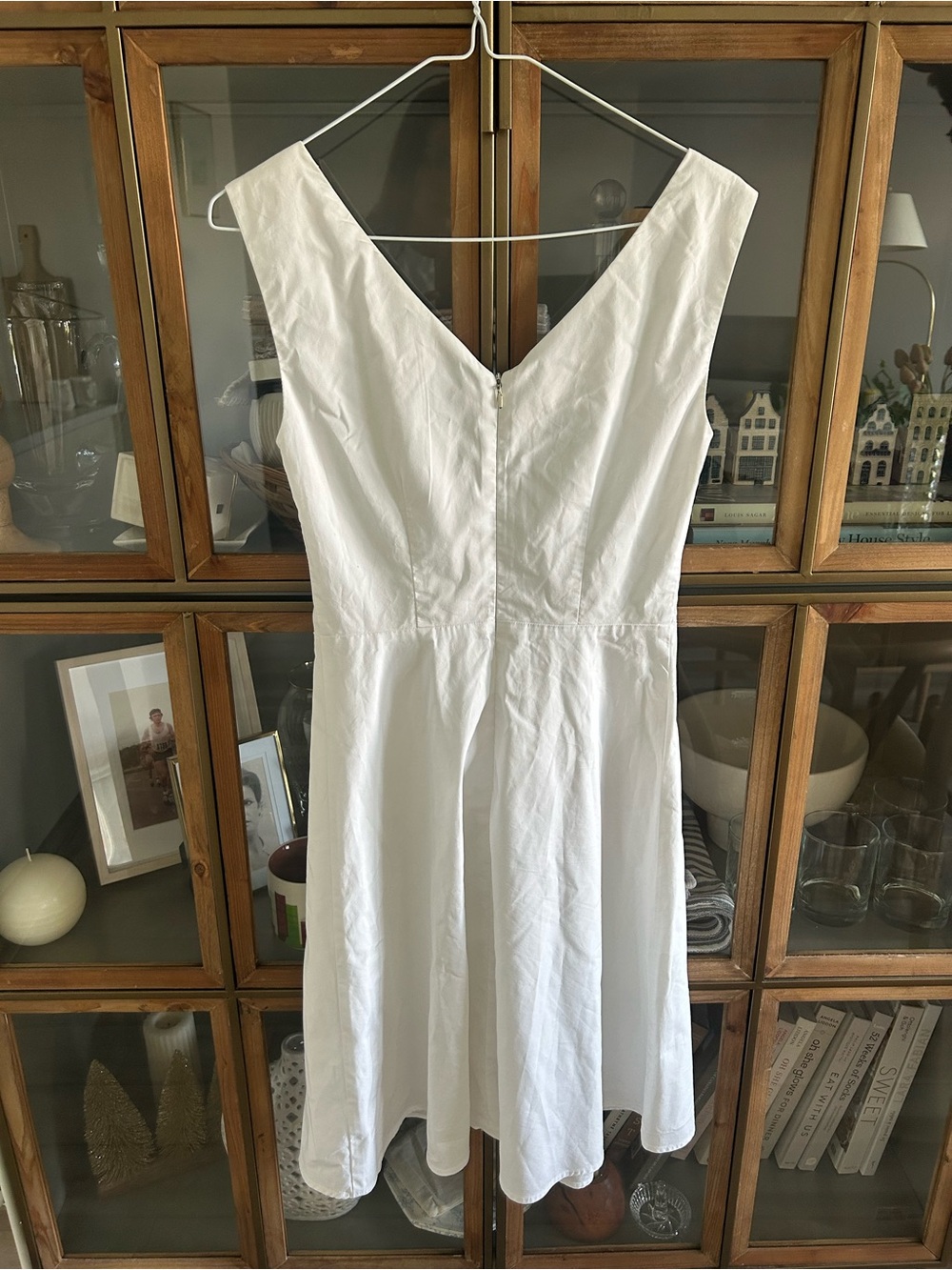 Tristan Cotton Classic White V-Neck Women's Dress - Picture 8 of 14
